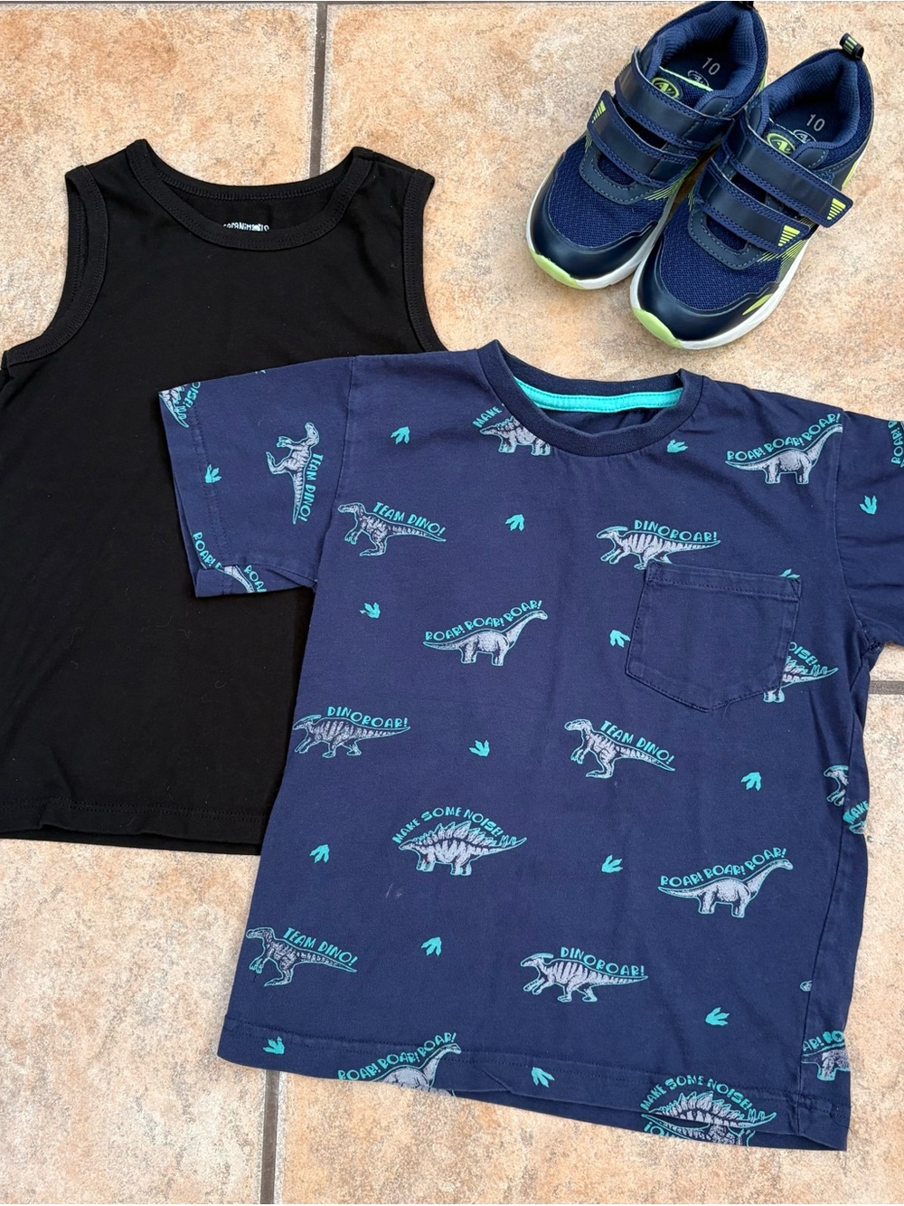 Little Boys Size 4/5 Summer Clothes + Shoes Lot of 25+ Pieces - Picture 11 of 16